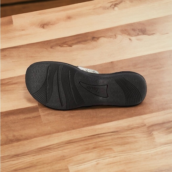 Clarks Cloudstepper Brinkley Jazz Snake Sandal Flip Flop. Size 7. - Picture 4 of 4